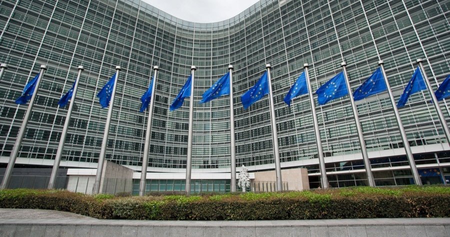 Έκθεση Κομισιόν: Μεταρρυθμίσεις σε δικαιοσύνη, καταπολέμηση διαφθοράς στην Κύπρο και προκλήσεις στα ΜΜΕ