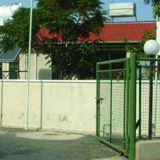 Πήγε μεθυσμένος στο νοσοκομείο Πόλης Χρυσοχούς και επιτέθηκε στο προσωπικό-Χειροπέδες σε 21χρονο