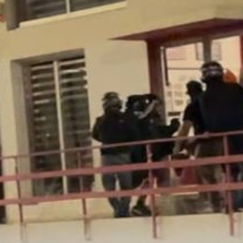 Γκάφα Αστυνομίας-Τον συνέλαβε γιατί ήταν στα επεισόδια στην Ομόνοια αλλά τελικά... συνέτρωγε στα Λατσιά