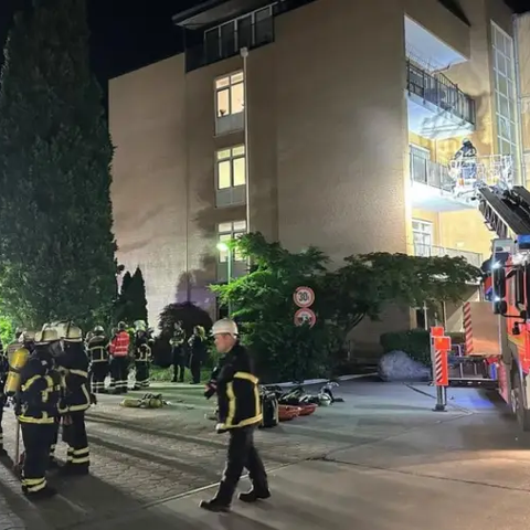 Τουλάχιστον τρεις νεκροί μετά από πυρκαγιά σε νοσοκομείο του Αμβούργου-Πάνω από 50 οι τραυματίες