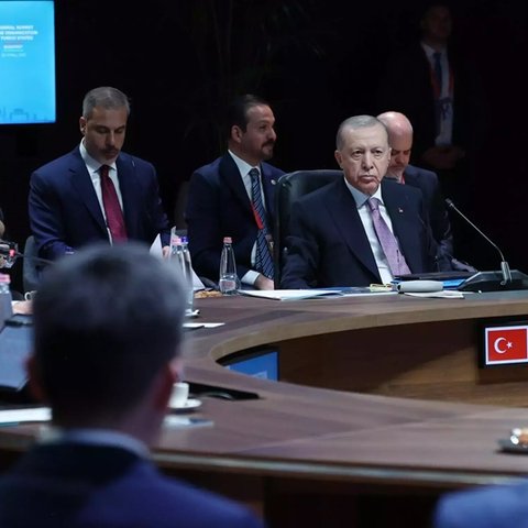 Προκαλεί και από την Άτυπη Σύνοδο ΟΤΚ ο Ερντογ&