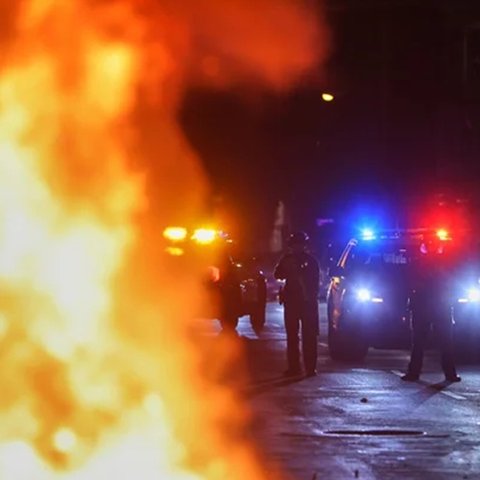 Συλλήψεις και απαγόρευση κυκλοφορίας στο Λος Άντζελες-Σάλος για τις δηλώσεις Τραμπ περί «ξένης εισβολής»