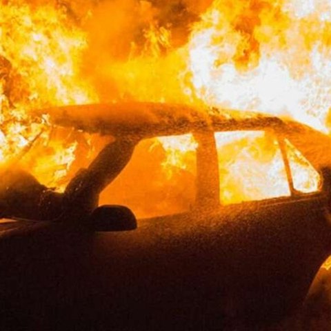 Στις φλόγες όχημα ιδιοκτησίας 50χρονου