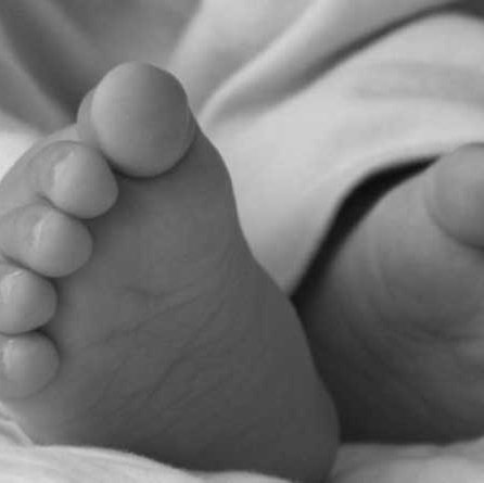 Καταθέσεις από τα ανήλικα αδέλφια του βρέφους λαμβάνει η Αστυνομία-Δεν είχε απασχολήσει ξανά η οικογένεια