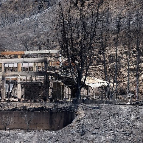 Ψάχνουν τους επιτήδειους πίσω από τη φονική πυρκαγιά-Καμιά σύλληψη επί τους παρόντος από την Αστυνομία