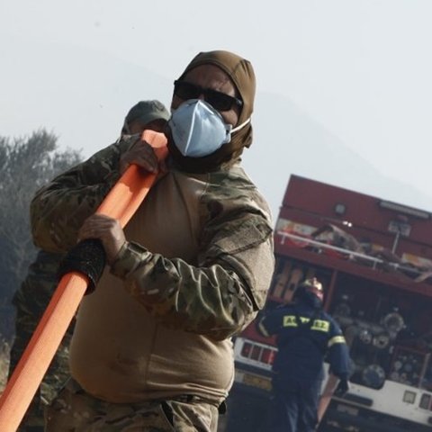 Μάχη στον Έβρο, μικροεστίες στη Βοιωτία-Καλύτερη η εικόνα στην Πάρνηθα