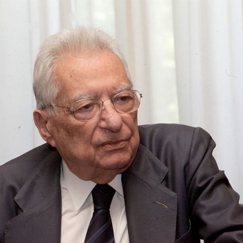 Πέθανε ο πρώην υπουργός Εξωτερικών της Ελλάδας Πέτρος Μολυβιάτης