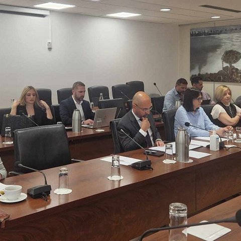 Τροποποιείται η νομική αρωγή για να αποφεύγονται τα μονοπώλια δικηγόρων και η άγρα πελατών