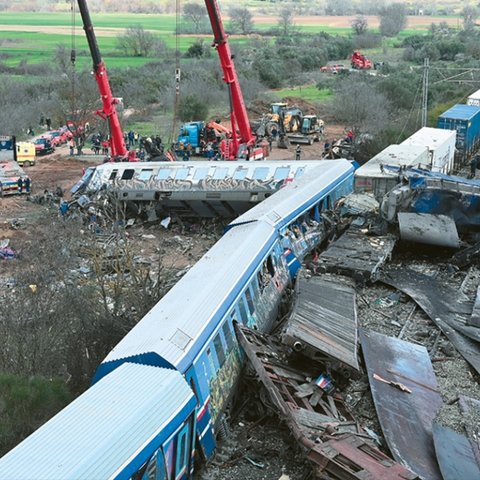 Βαριές ευθύνες σε ΟΣΕ και Hellenic Train δείχνει το επίσημο πόρισμα για Τέμπη-Αξιολογούνται τα νέα βίντεο