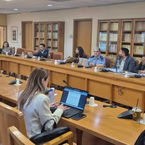 Πρόσω ολοταχώς η αύξηση στέρησης άδειας από τρεις μήνες σε δύο χρόνια σε καταδικασθέντες για θανατηφόρα
