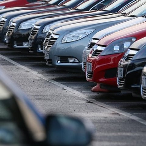Σημαντική πτώση στην αγορά οχημάτων-Βουτιά 20,2% στα σαλούν τον Απρίλιο