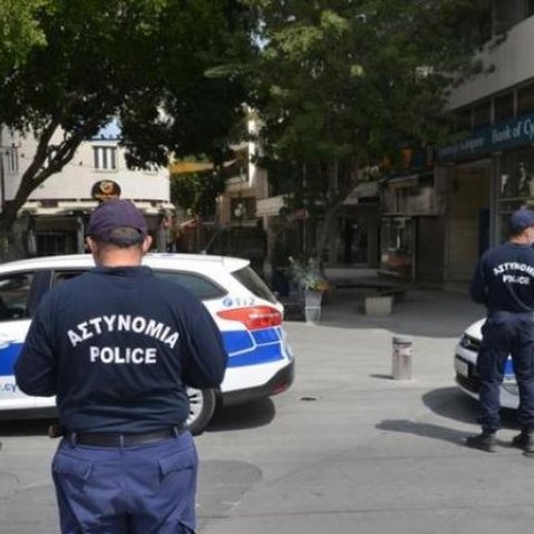 Χειροπέδες σε δύο πρόσωπα που αναζητούνταν για διάρρηξη και κλοπή από αποθήκη στο Στρόβολο