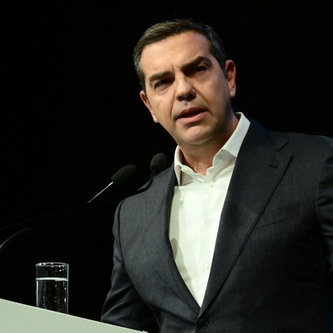 Δημόσια παρέμβαση Τσίπρα δέκα χρόνια μετά το δημοψήφισμα-Τα σενάρια για τα επόμενα βήματά του