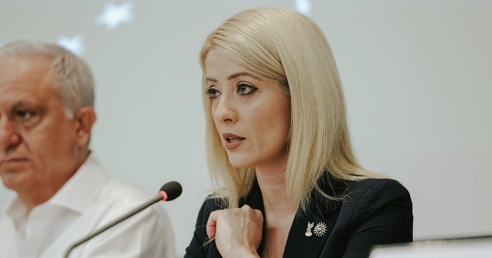 Άλλαξε ύφος ο ΔΗΣΥ μετά την λαϊκή κατακραυγή για ΕΔΑΔ-«Η απόφαση για αναστολή δίωξης ήταν λανθασμένη. Νιώθω αγωνία και θυμό»