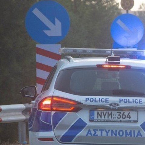 Ακινητοποιήθηκαν δύο φορτηγά στον αυτοκινητόδρομο-Έκλεισε η έξοδος του Γενικού Νοσοκομείου Λεμεσού