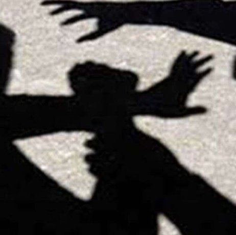 Χειροπέδες σε 23χρονο για υπόθεση ληστείας-Έγινε καταγγελία για επίθεση με ρόπαλα και κλοπή κινητού τηλεφώνου