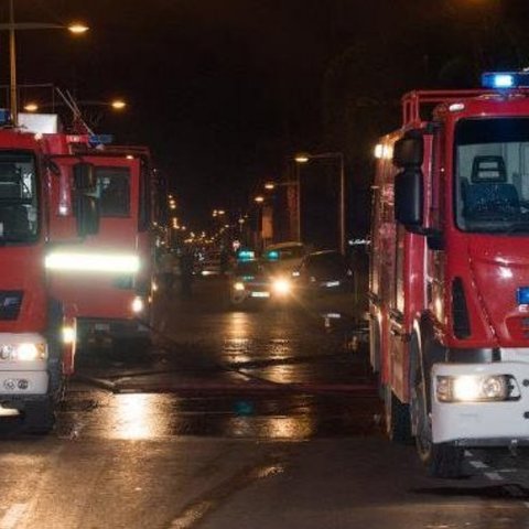 Στόχος εμπρηστών κινητή καντίνα-Καταστράφηκε ολοσχερώς