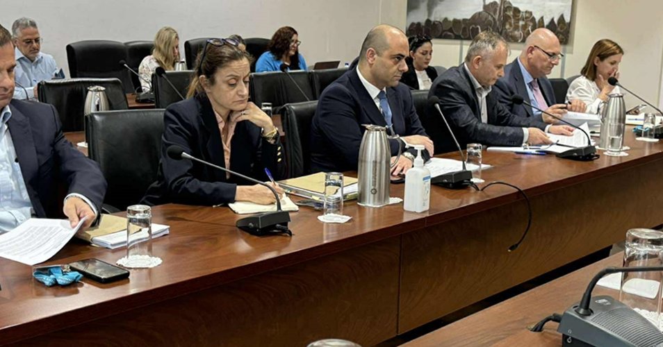 Παρέπεμψε σε διακυβέρνηση ΑΚΕΛ για το 12% στις συντάξεις ο Παναγιώτου-Ενόχληση Επ. Εργασίας