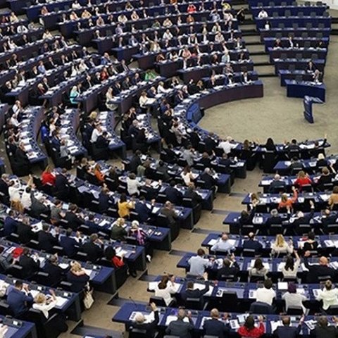 Λύπη εκφράζει ο εισηγητής της έκθεσης για την Τουρκία για τις αναφορές σε «δύο κράτη»-Οι αναγνώσεις των κομμάτων