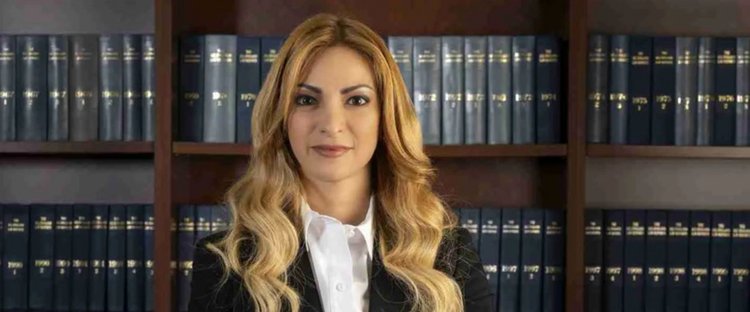 Περιμένει εξηγήσεις για την Βαρωσιώτου η Κυβέρνηση-«Λογικό και αυτονόητο τέτοιες αποφάσεις να προκαλούν εικασίες»
