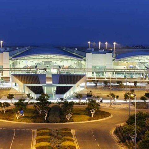 Επηρεάστηκαν δυο πτήσεις το βράδυ στην Κύπρο από την επίθεση στο Ισραήλ-Ακυρώθηκαν άλλες τρεις το πρωί