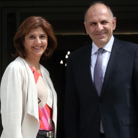 Στην Αθήνα η Ολγκίν, συναντάται με τον Έλληνα υπουργό Εξωτερικών