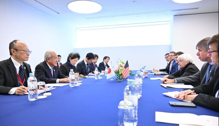G7