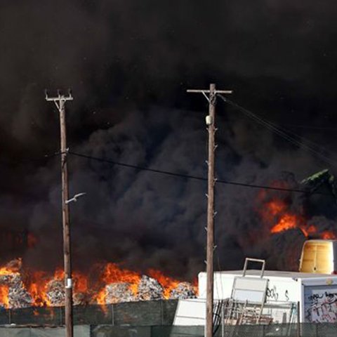 Κρούουν τον κώδωνα για έκρηξη πυρκαγιάς στη βιομηχανική Γερίου και Ιδαλίου-Ζητά μέτρα η Επ. Εμπορίου