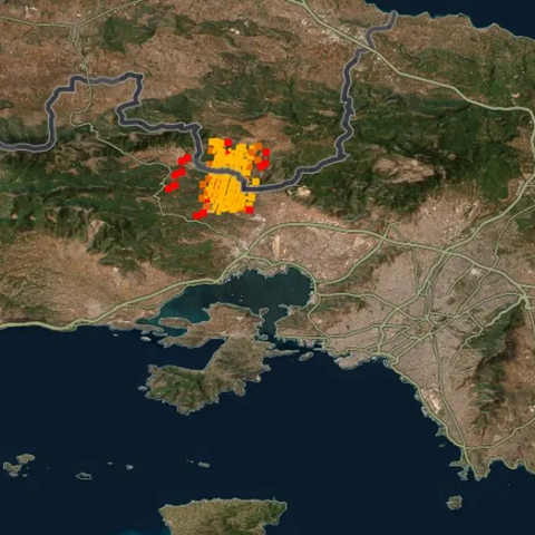 Πώς φαίνονται τα πύρινα μέτωπα σε Δερβενοχώρια και Λουτράκι από τον δορυφόρο της NASA