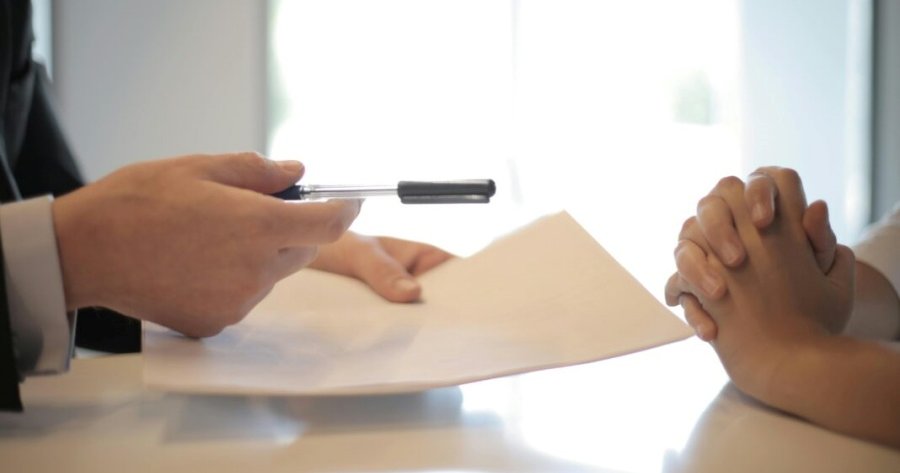 Πλαστογράφησαν έγγραφα για να παραμείνουν στην Κύπρο-Έξι συλλήψεις
