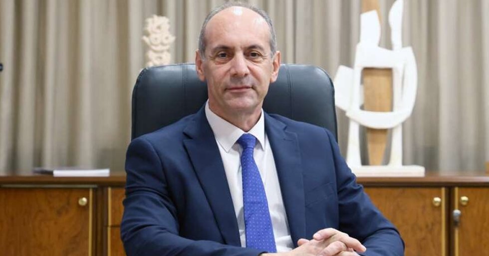 Πρόωρη εθελούσια αφυπηρέτηση και ασφάλιση αστυνομικών στο επίκεντρο συνάντησης Χαρτσιώτη-ΙΣΟΤΗΤΑΣ Πρόωρη εθελούσια αφυπηρέτηση και ασφάλιση αστυνομικών στο επίκεντρο συνάντησης Χαρτσιώτη-ΙΣΟΤΗΤΑΣ