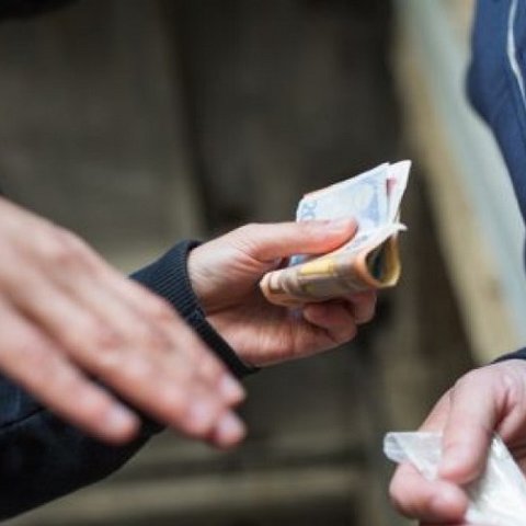 Έθεσε την πολιτεία προ των ευθυνών της η Βουλή για τα ναρκωτικά στα σχολεία-Ζητά μέτρα και εφαρμογή νομοθεσίας