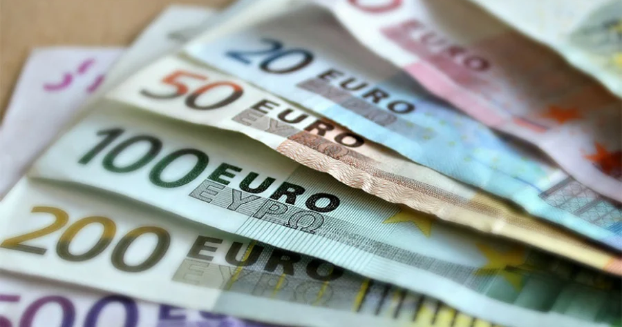 Στην Επιτροπή Οικονομικών οι άμεσες μεταφορές πιστώσεων σε ευρώ στην Ευρώπη