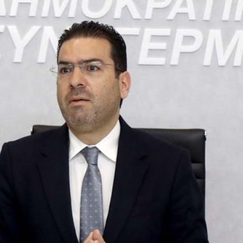 «Εντελώς άστοχη» χαρακτηρίζει την κριτική του Ελεγκτή για τα παιδιά του Προέδρου ο Δίπλαρος