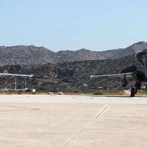 Πάνω από 5.000 φωτογραφίες είχε βγάλει στη Σούδα ο Αζέρος-Έστελνε το υλικό μέσα από ειδικό λογισμικό