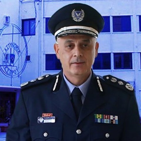 Αντί να ενοχλούν δημοσιογράφους που κάνουν τη δουλειά τους, ας κάνει η Αστυνομία (σωστά) τη δική της δουλειά
