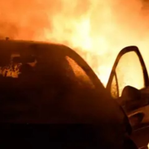 Στόχος εμπρηστών όχημα 44χρονου στη Μακεδονίτισσα-Ζημιές σε άλλα δύο αυτοκίνητα