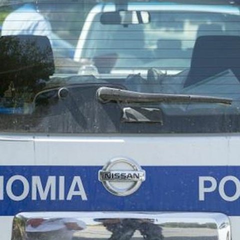 Συνελήφθη για ξέπλυμα η 31χρονη που κατήγγειλε ότι της έκλεψαν χιλιάδες ευρώ στον παραλιακό