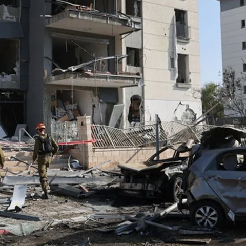 LIVE: Πύραυλοι του Ιράν έπληξαν το νότιο Ισραήλ-Στη Γενεύη ο Ιρανός ΥΠΕΞ για συνάντηση με Ευρωπαίους