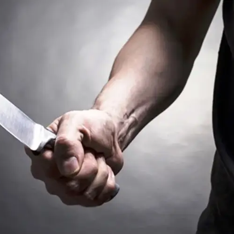 Με μαχαίρια πήγε στην καρναβαλίστικη παρέλαση της Λεμεσού 30χρονος-Εξύβρισε αστυνομικούς