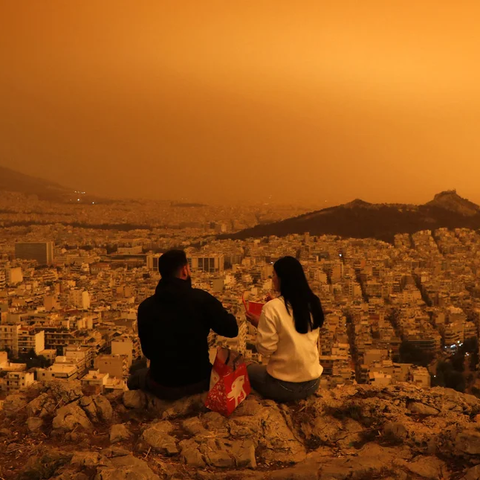 ΒΙΝΤΕΟ: Απόκοσμες εικόνες στην Ελλάδα, λόγω της σκόνης-«Σαν σκηνικό από τον Άρη»