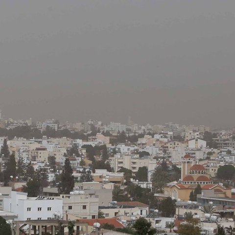 Αποπνικτική η ατμόσφαιρα-Ψηλές συγκεντρώσεις σκόνης