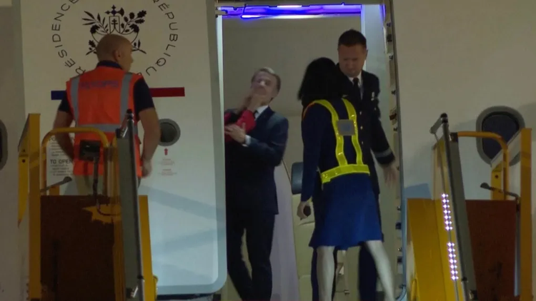 Macron_xastouki_1020_1.jpg