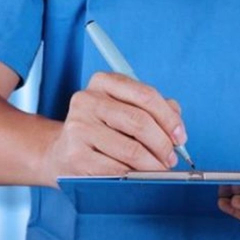 Θεσπίζεται πλαίσιο παροχής υπηρεσιών κοινοτικής νοσηλευτικής και μαιευτικής