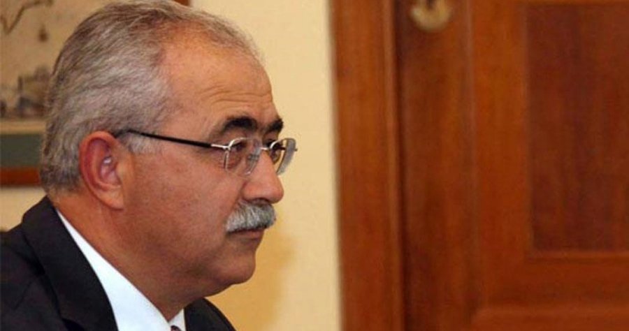 Περιμένει θετική βήματα από την πολυμερή ο Ιζτζιάν-«Δεν μπορεί ο ΓΓ να βάλει υπογραφή σε νέα αποτυχία»