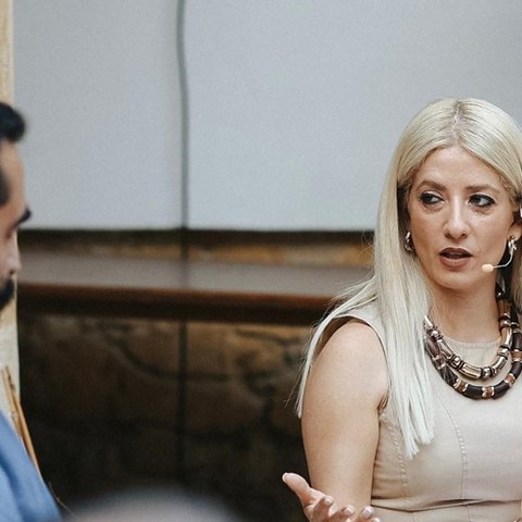 Για εκσυγχρονισμό φοιτητικής χορηγίας μίλησε η Αννίτα με φοιτητές