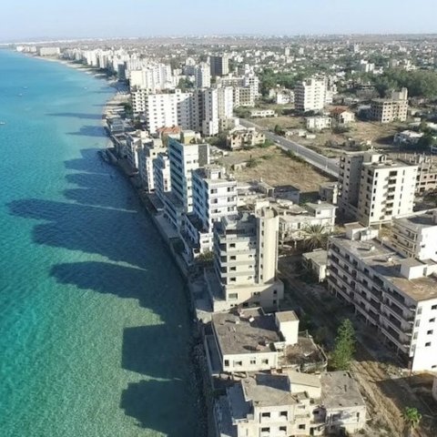 Φωτογραφίες από το κινητό της Γερμανίδας σφετερίστριας ενώπιον του Δικαστηρίου-Τι απεικόνιζαν