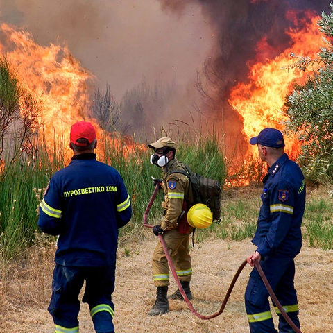 Τρεις πυρκαγιές σε μισή ώρα παγκύπρια-Έτρεχε το Τμήμα Δασών