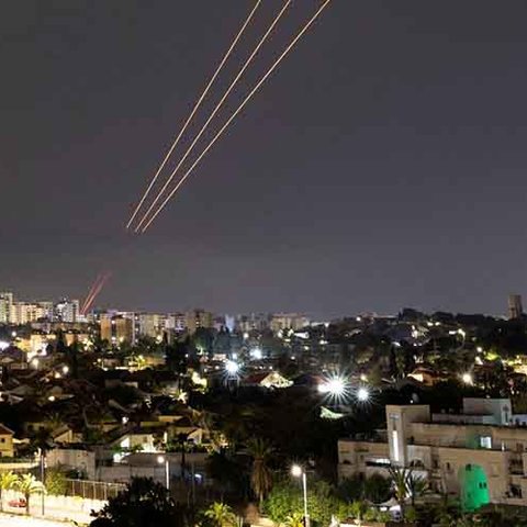 LIVE: Yπόσχεται νίκη μετά την απόκρουση των πυραύλων O Νετανιάχου-Θέλει αντίποινα, «όχι» από Μπάιντεν