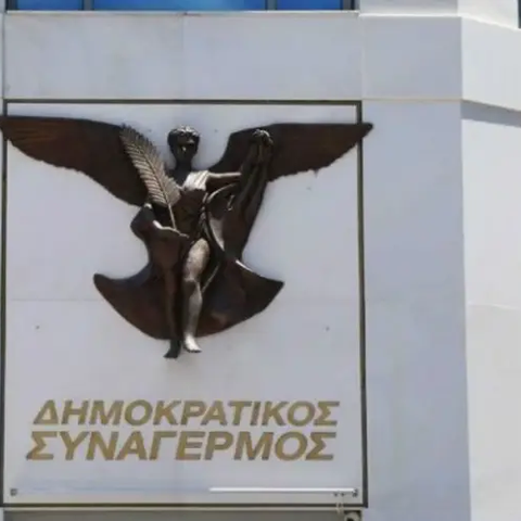 Στην αντεπίθεση ο ΔΗΣΥ-«Το ΑΚΕΛ αντι να επιτίθεται με ύβρεις, να εξηγήσει στο λαό τη στάση του»